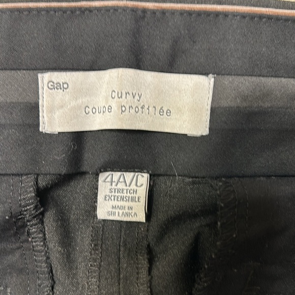 Women’s Gap curvy style dress pant. - Picture 3 of 4